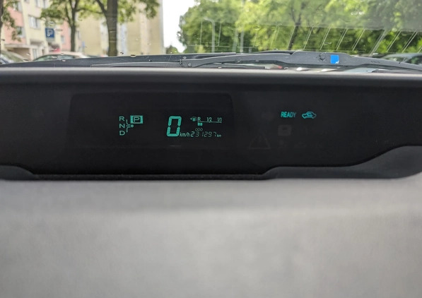 Toyota Prius cena 19900 przebieg: 231000, rok produkcji 2006 z Warszawa małe 92